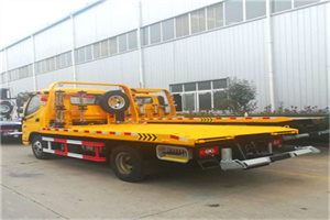 青山附近拖车救援搭电