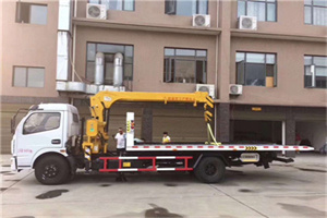 青山附近汽车轮胎更换