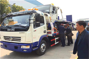 青山汽车道路救援拖车价格